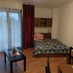 марина кеѝп, Apartment