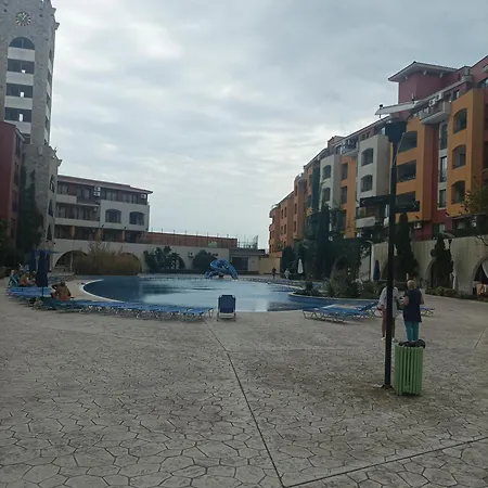 марина кеѝп, Ахелой