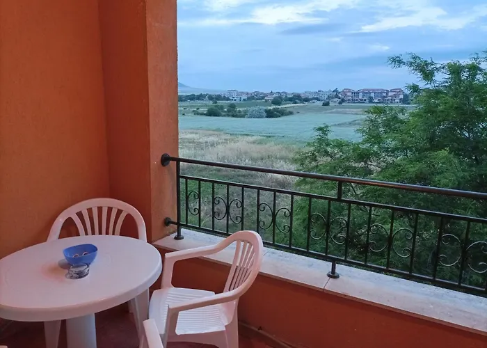 марина кеѝп, Апартаменты Ахелой