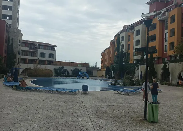 марина кеѝп, Ахелой